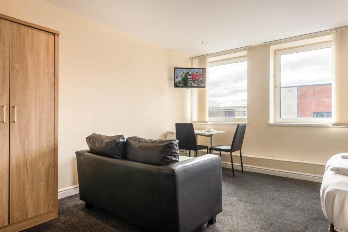 Modern & Bright Budget Studio In Central Doncaster Apartamento Exterior foto